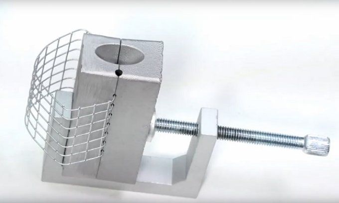 Mini étau en alu